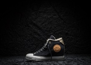 Converse_Chuck_Taylor_All_Star_Black_and_Gold_Wedge_large